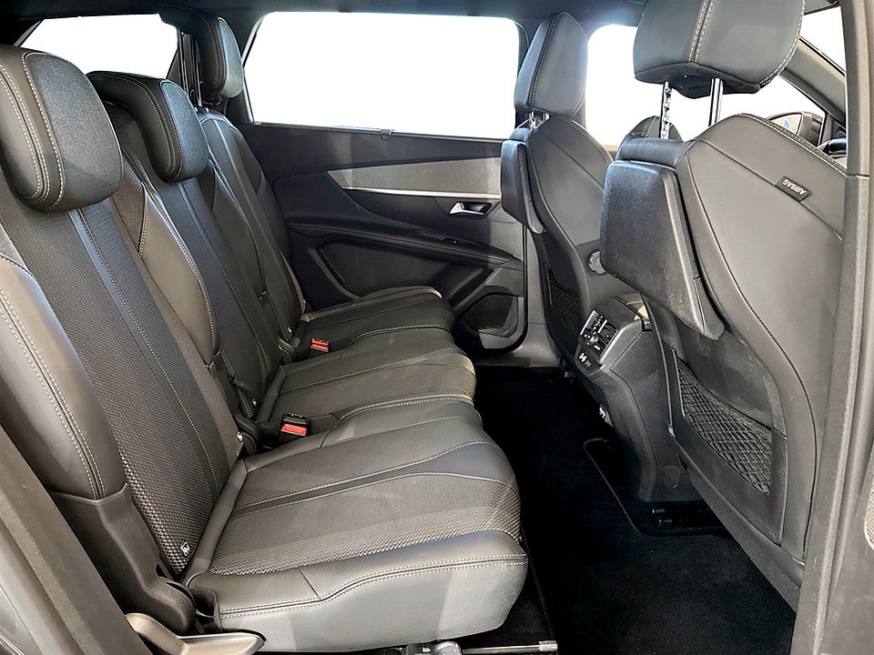 Bild på Peugeot 5008 GT 1.2 PT 130hk Aut 7-SITS B-KAMERA CARPLAY