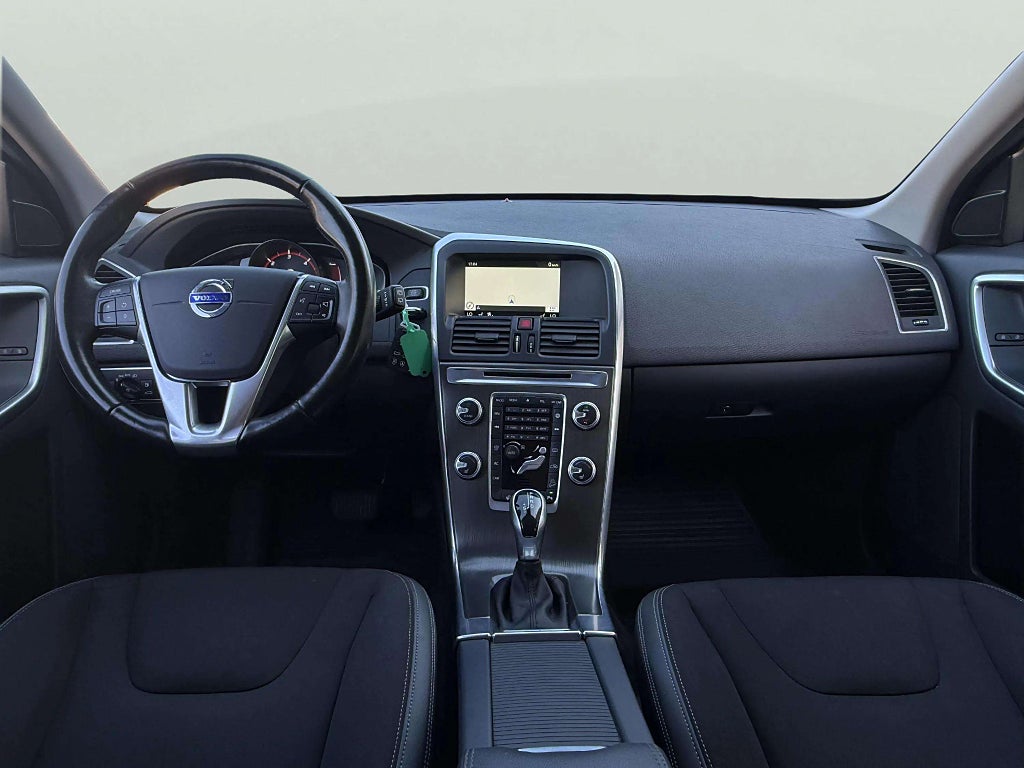 Volvo XC60 D4 AWD Geartronic Momentum Business Edition 1 Ägare - miniatyr 10