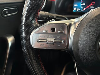 Mercedes-Benz A 200 7G-DCT AMG Line S&V-hjul Backkamera Carplay P-värm – bild 17