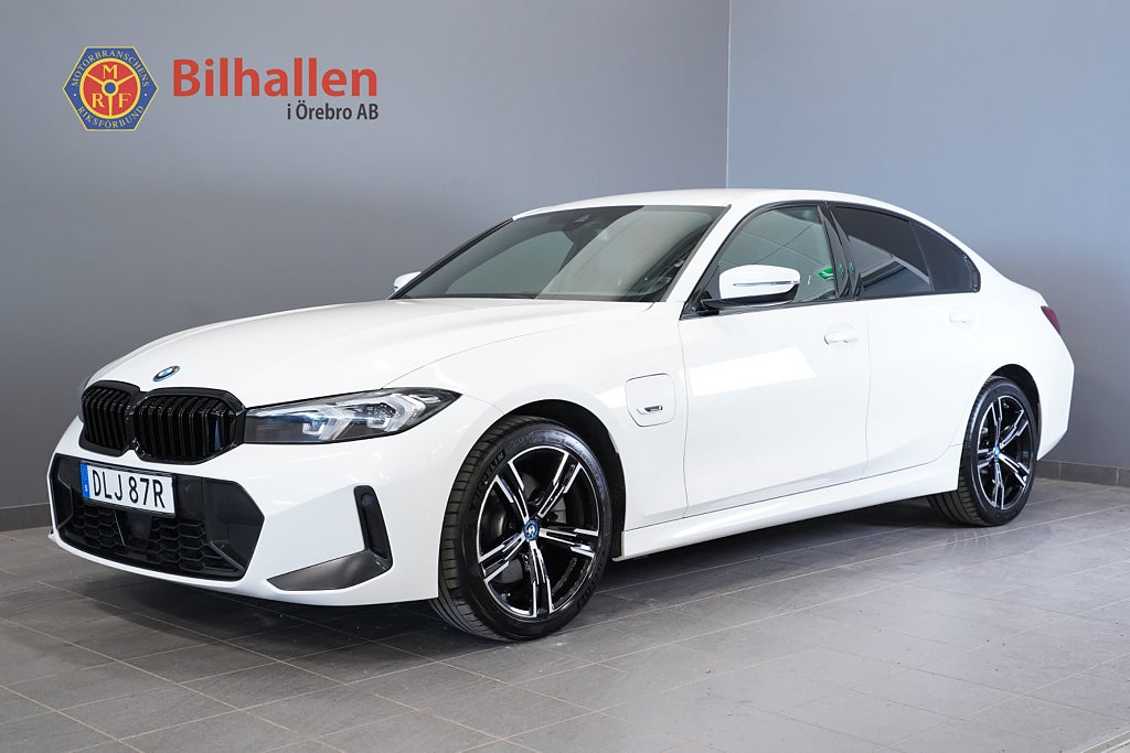 BMW 330e LCI Sedan Plug-In Hybrid M Sport Widescreen Navi PDC