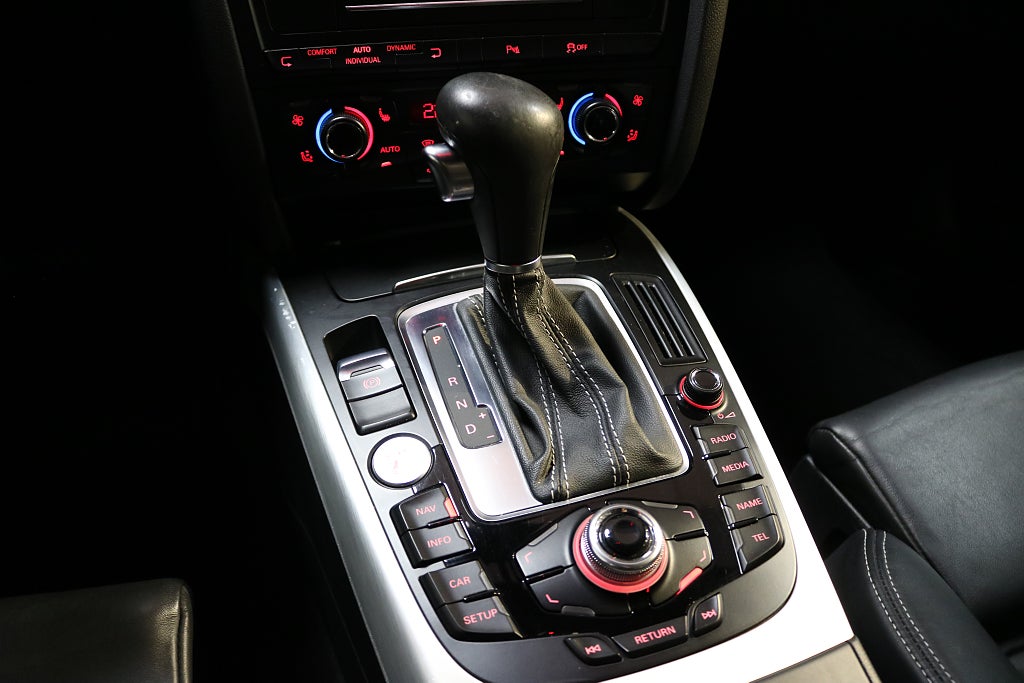 Audi S5 2011 - miniatyr 12
