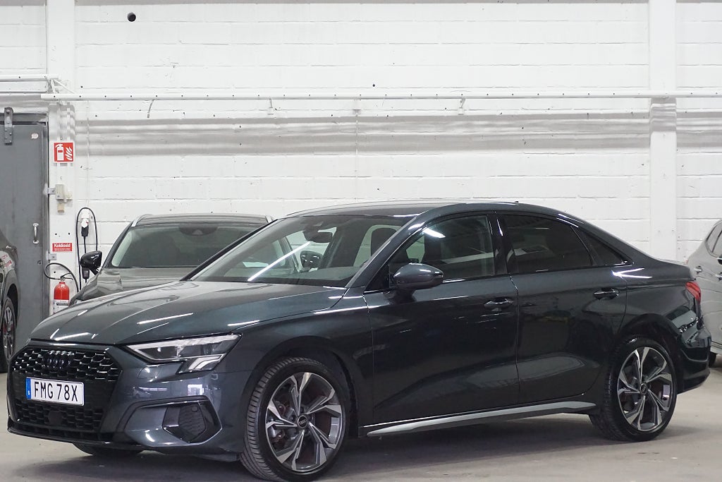 Audi A3 Sedan 35 TFSI S Tronic Svart Optik Comfort