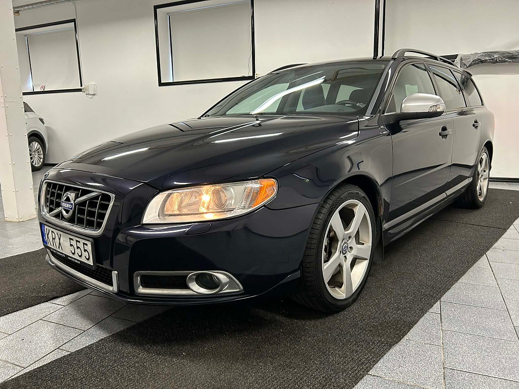 Volvo V70 D3 R-Design 163 hk Drag Läder NYSTORSERVICE inkl KAMREM