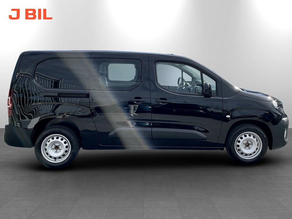 Bild på Peugeot Partner Crew Cab 130hk Aut - EDITION! SERVICE & V-HJUL INGÅR!