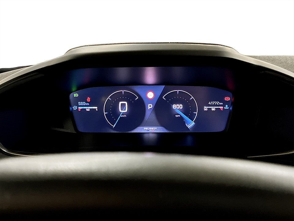 Bild på Peugeot 2008 Allure 1.2 PT 130hk B-KAMERA CARPLAY