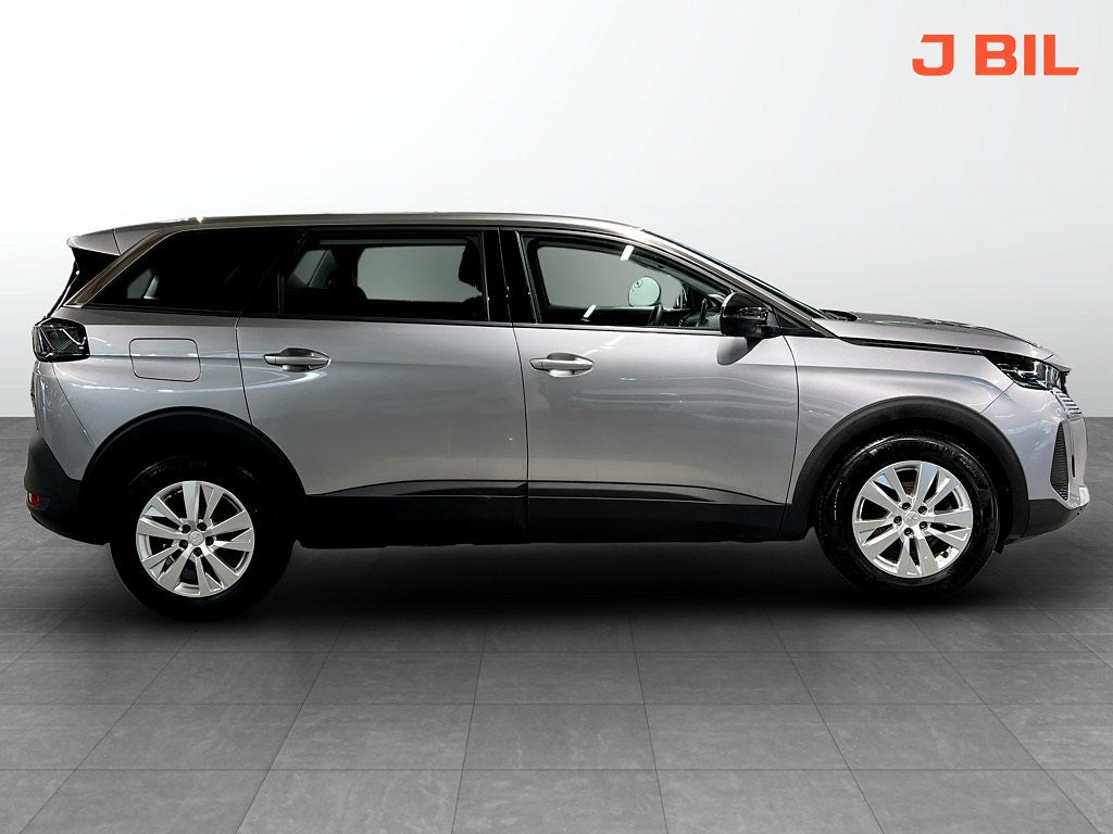 Bild på Peugeot 5008 Active 1.2 PT 130hk - P-SENSORER, CARPLAY