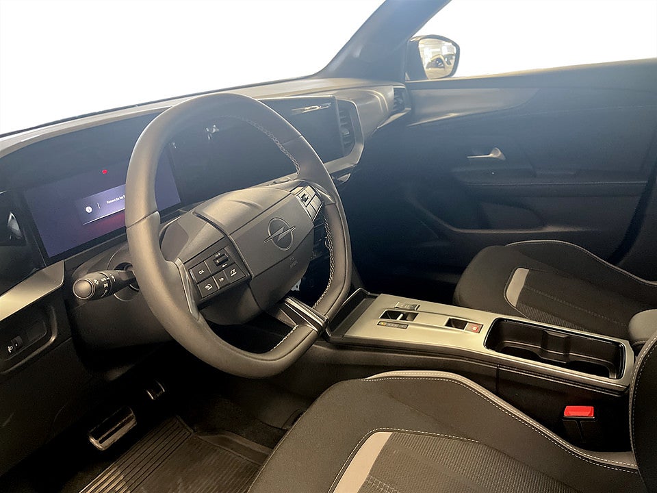 Bild på Opel Mokka GS Hybrid 1.2 Turbo 145hk Aut B-KAMERA CARPLAY