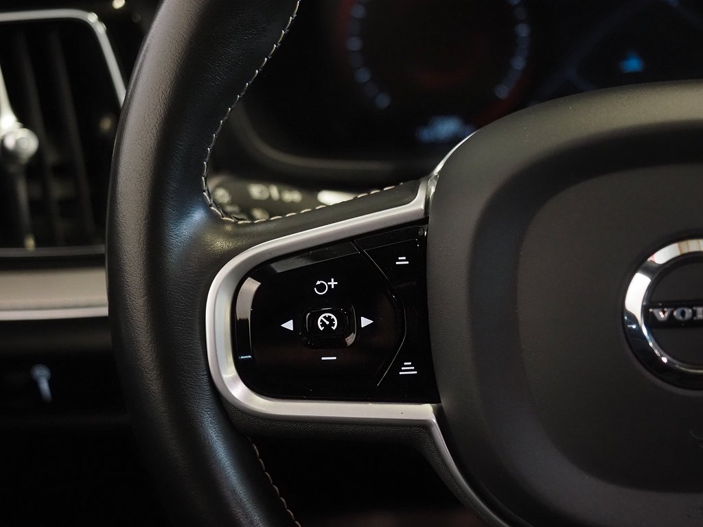 Volvo V60 D3 150hk R-Design Aut H/K Navi Teknikpaket 2020
