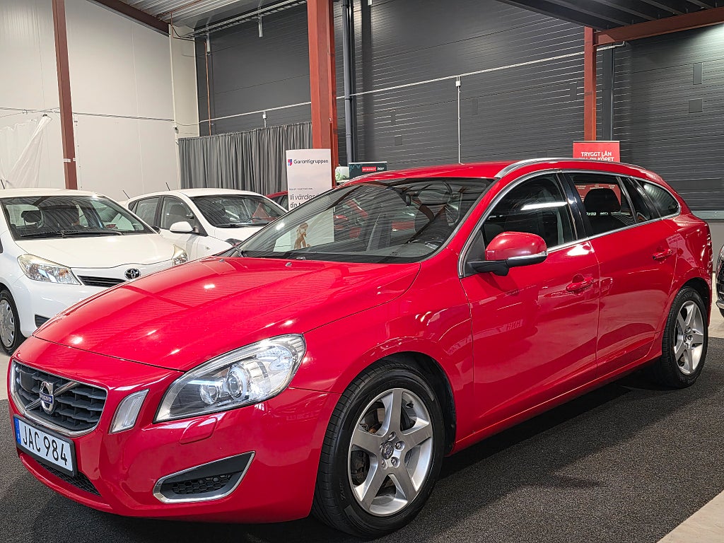 Volvo V60 D3 Summum Euro 5 Ny servad Se utrustning M.M. Dragkrok 