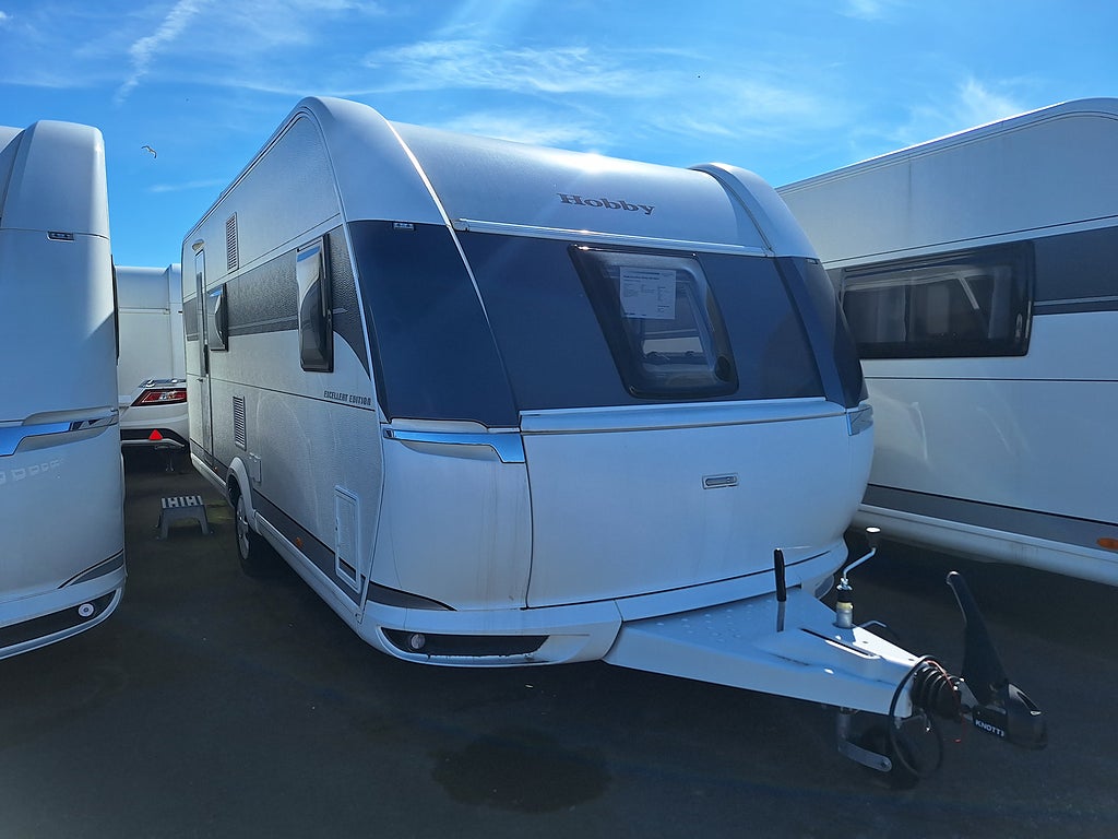 Hobby Excellent Edition 560 KMFe Barnkammare: 3 Bäddar,Kamp!