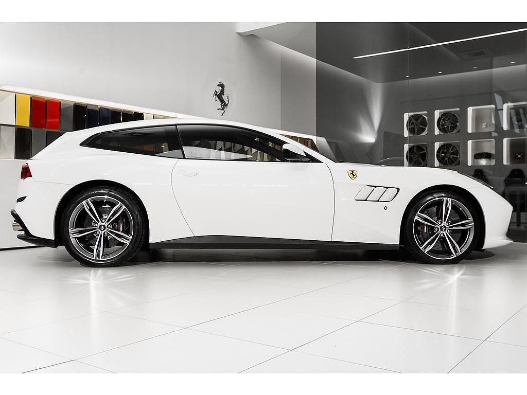 Ferrari Lusso Lusso GTC4 6.3 V12 DCT Euro 6 690hk