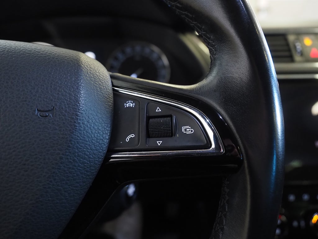 Skoda Superb 2.0 TDI 4x4 190hk Kombi Style | Drag | Värmare 2018