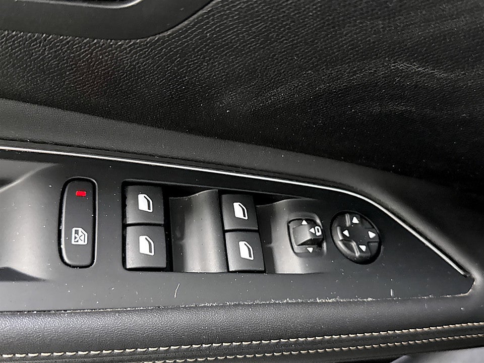 Bild på Peugeot 5008 GT 1.2 PT 130hk Aut 7-SITS B-KAMERA CARPLAY