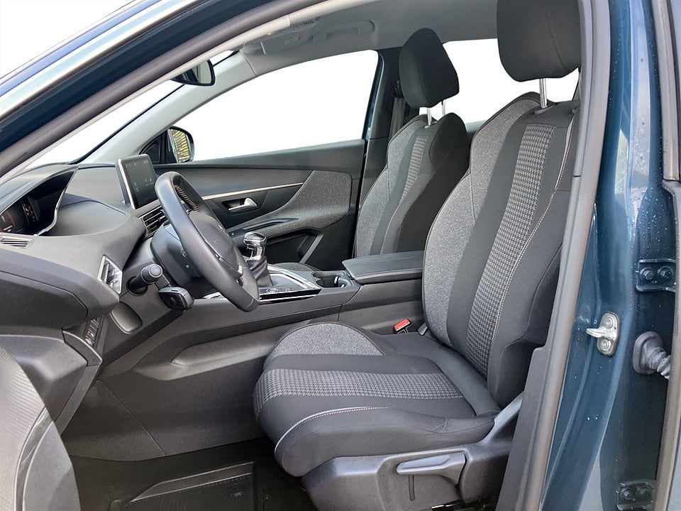 Bild på Peugeot 3008 Active Pack 1.2 PT 130hk KAMPANJRÄNTA 3,99%