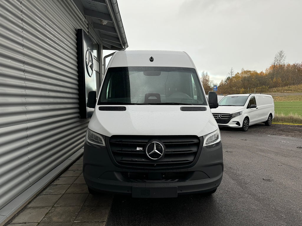 Mercedes-Benz Sprinter eSprinter 420 Skåp A3 PRO 113kw - bild 2