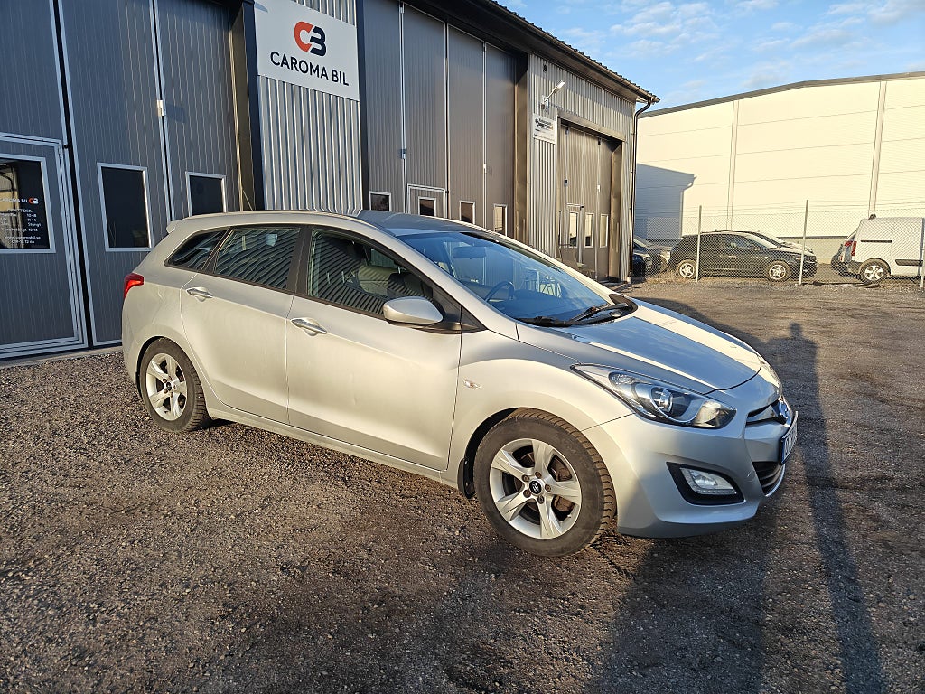 Hyundai i30 Kombi 1.6 CRDi Manuell Euro 5