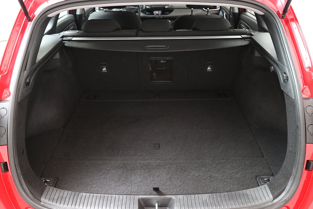 Hyundai i30 1,6 CRDi Comfort Kombi Aut Motorv Dragkrok 2018