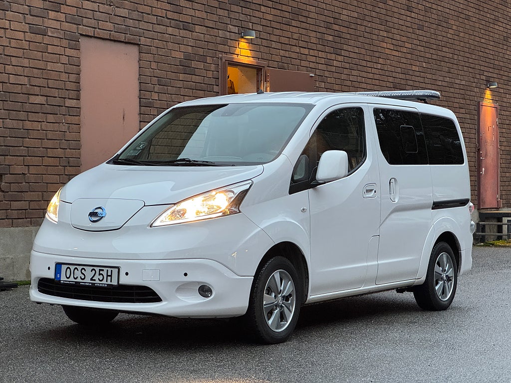 Nissan e-NV200 Combi 40 kWh Evalia 5-sits 1äg Moms GPS Kamera Nybesiktigad