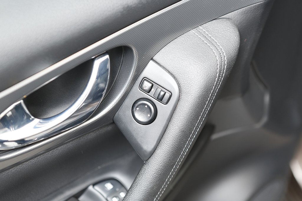 Nissan Qashqai 1,2 DIG-T 115hk Navi 360° Kamera Dragkrok 2018