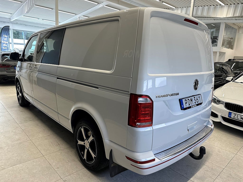 Volkswagen Transporter TwinCab T32 2.0 TDI 4Motion/DRAG/NAV/VÄRM/