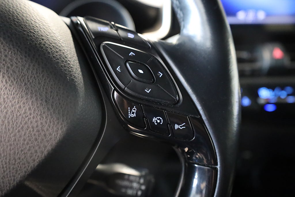 Toyota C-HR Hybrid CVT X-Edition Kamera M-Värme JBL Läder Rattvärme 2018