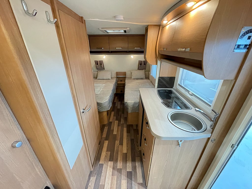 Knaus 500 Sport /Markis/1500kg totalvikt/Smidig resevagn/Långbäddar - Knaus