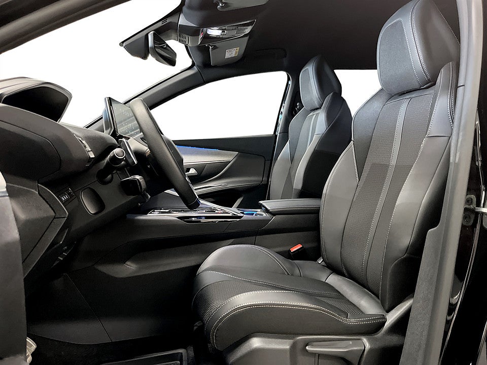 Bild på Peugeot 5008 GT 1.2 PT 130hk 7-SITS B-KAMERA CARPLAY