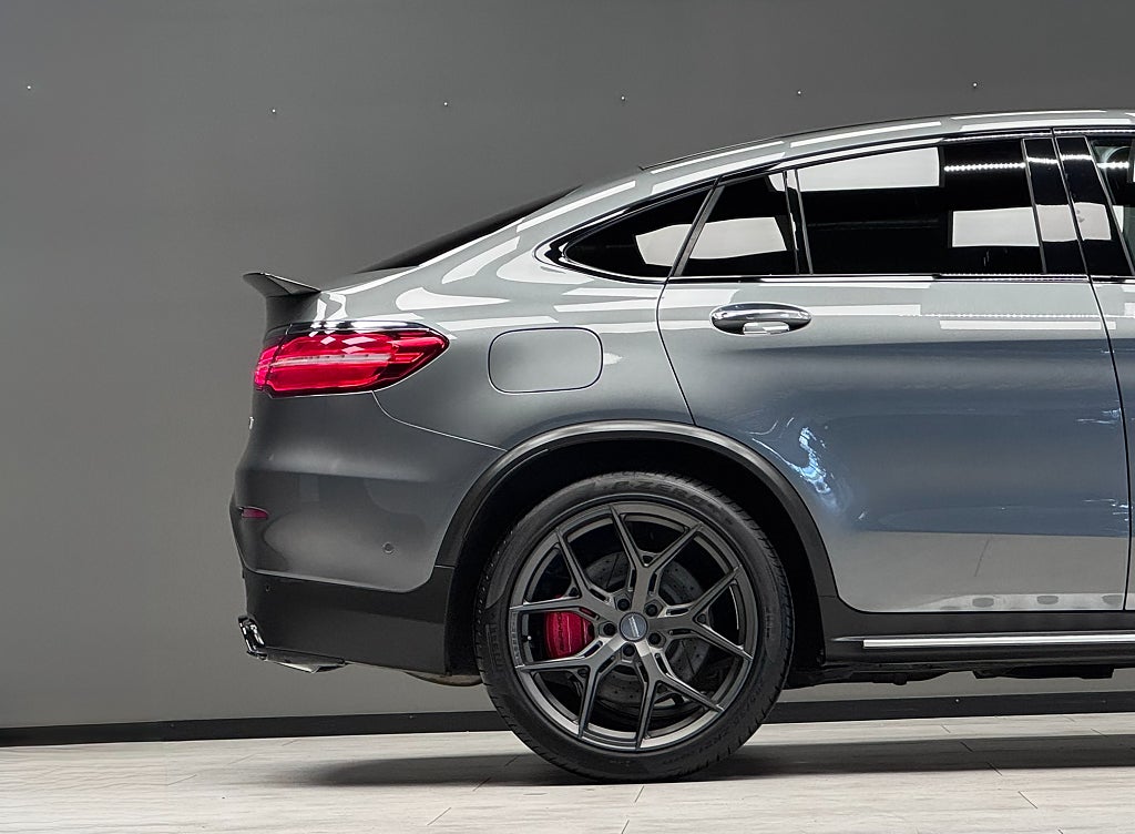 Mercedes-Benz GLC63 2019 - miniatyr 6