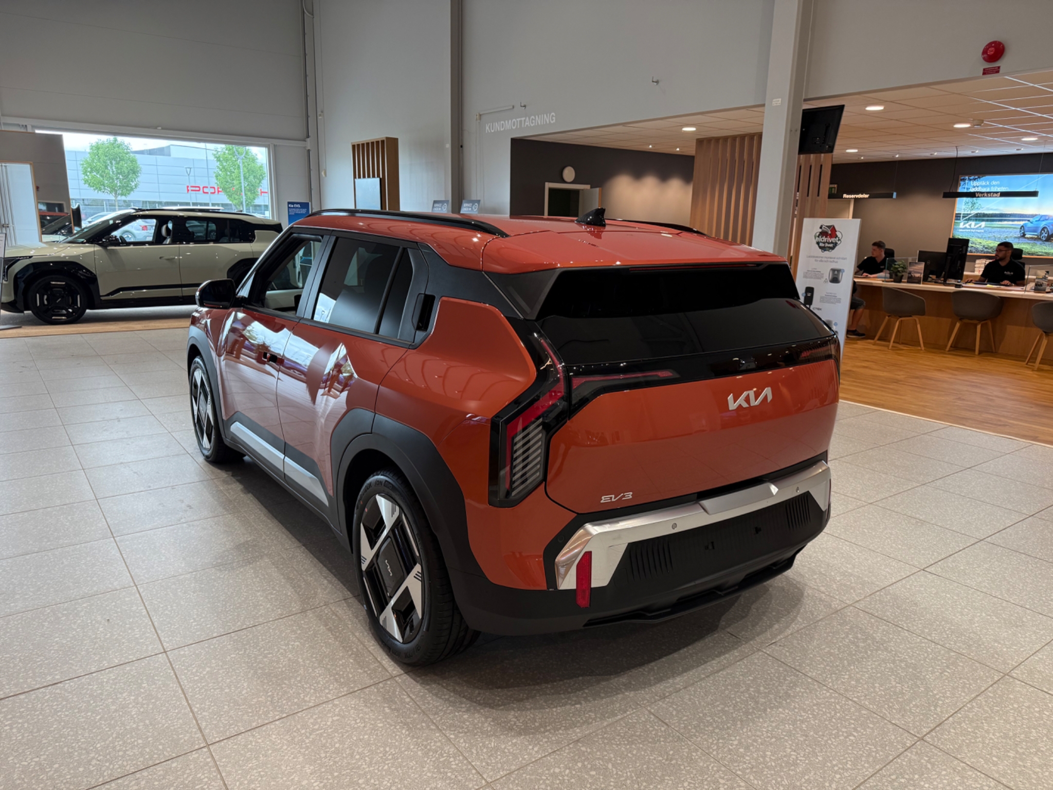 Kia EV3 83kWh 2026, bild 2/33