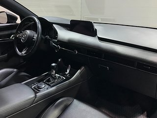 Halvkombi Mazda 3 9 av 20