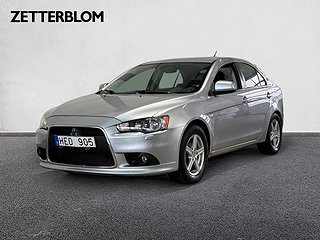 Halvkombi Mitsubishi Lancer