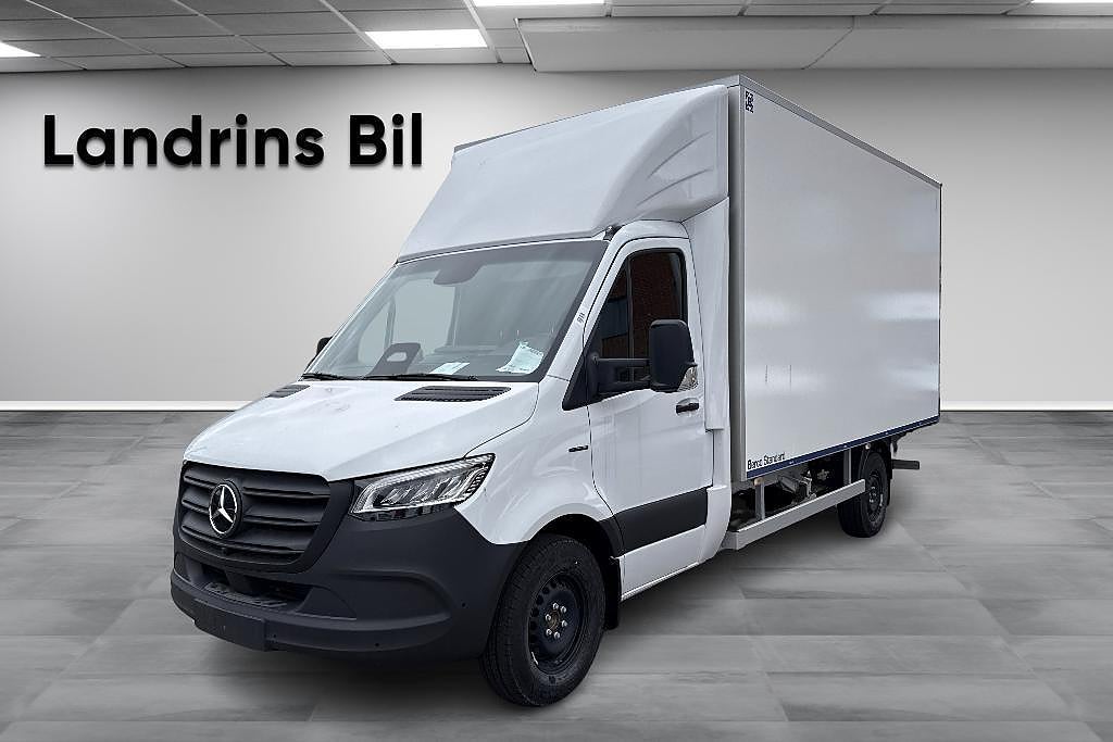Mercedes-Benz eSprinter 420 Chassi Volymskåp omgående leverans