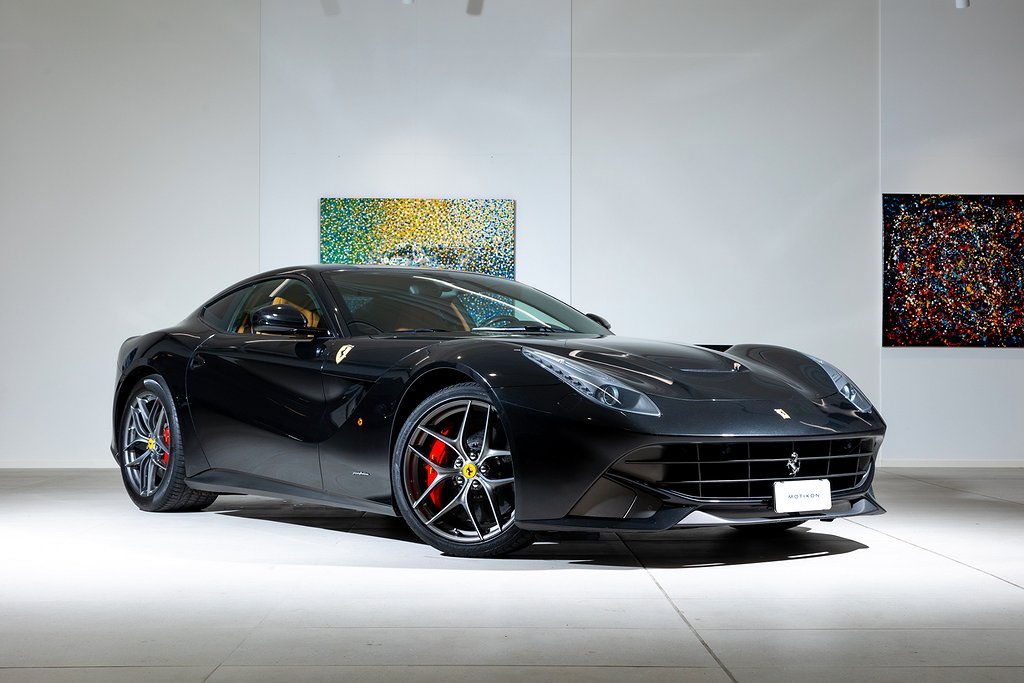 Ferrari F12 Berlinetta - Nero/Beige Traditzione