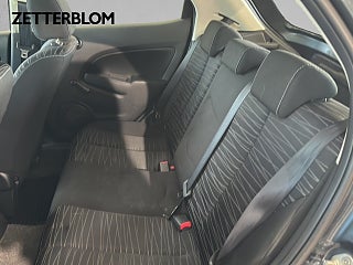 Halvkombi Mazda 2 9 av 14