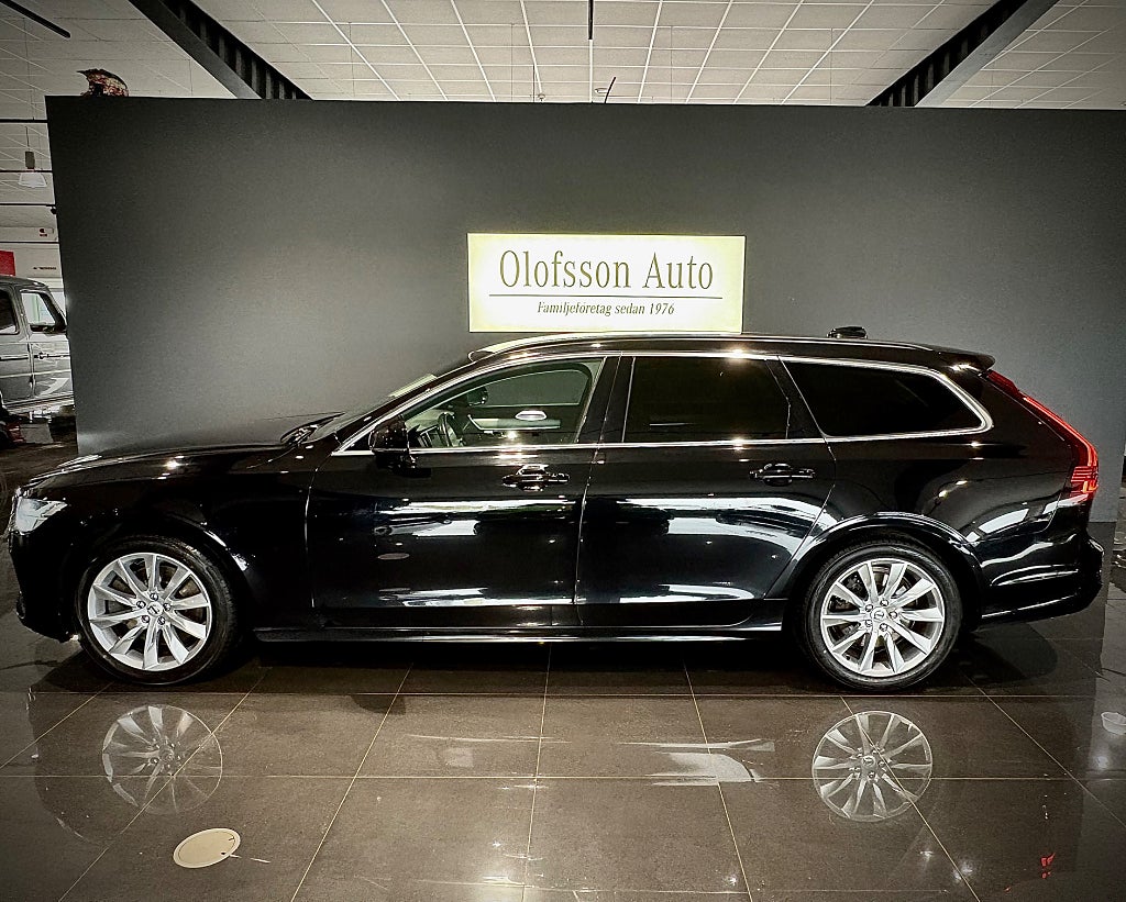 Volvo V90 B4 AWD Momentum Advanced Edition Värmare Harman Kardon - bild 2