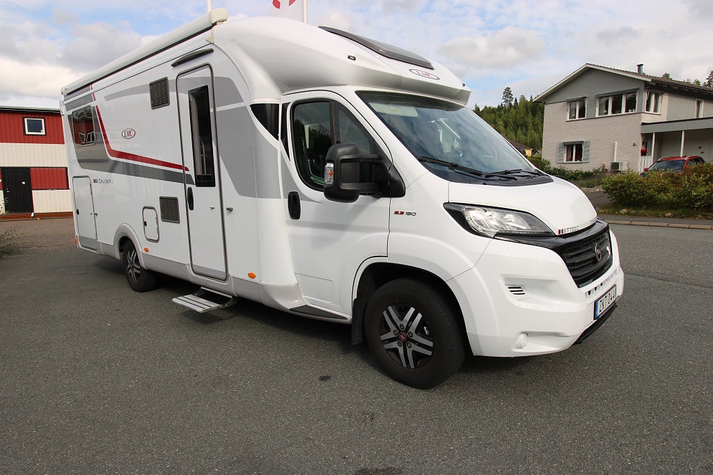 LMC T 732 Comfort  Alde Automat 150 hk Separata enkelsängar + nedsän
