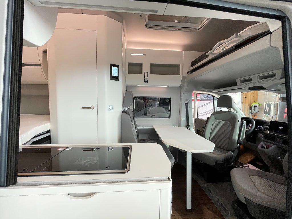 Volkswagen Grand California 600 / Under 6m / Taksäng / Automat / B-kort / E - Volkswagen