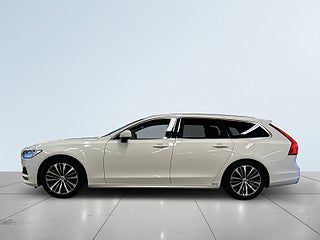 Volvo V90 D4 AWD Momentum Adv Kamera/Drakrok/SoV-Däck/Navi – bild 4