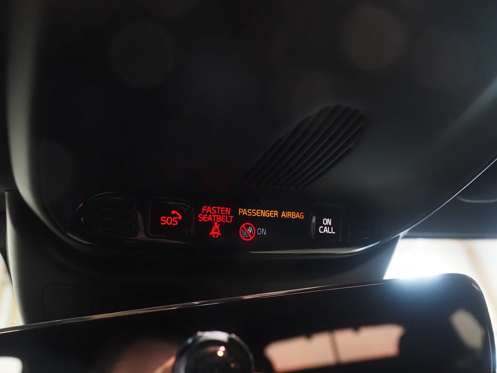 Volvo V60 Recharge T8 AWD Geartronic R-Design H/K 360° Drag Navi 2021
