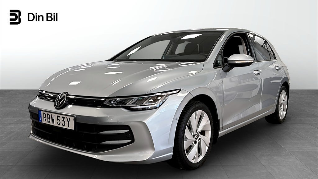 Volkswagen Golf eTSI 150 DSG värmare/backkamera