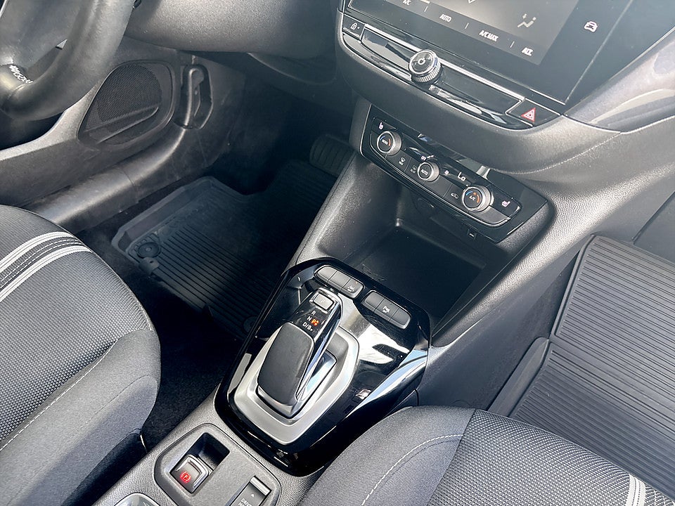 Bild på Opel Corsa D&T 50kWh 136hk Aut B-KAMERA CARPLAY