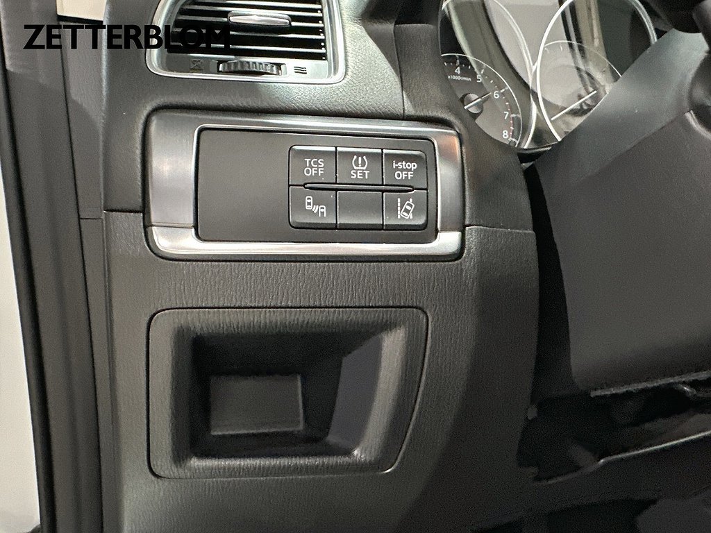 SUV Mazda CX-5 15 av 16