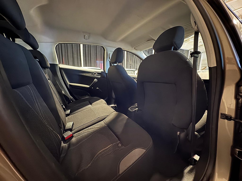 Peugeot 208 bild 7
