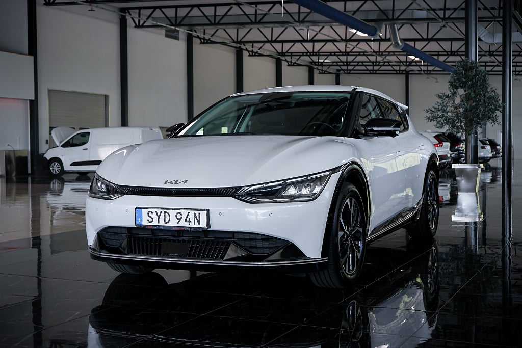 Kia EV6 77.4 kWh PLUS | Skinn | Vent. | Elstolar | LED |