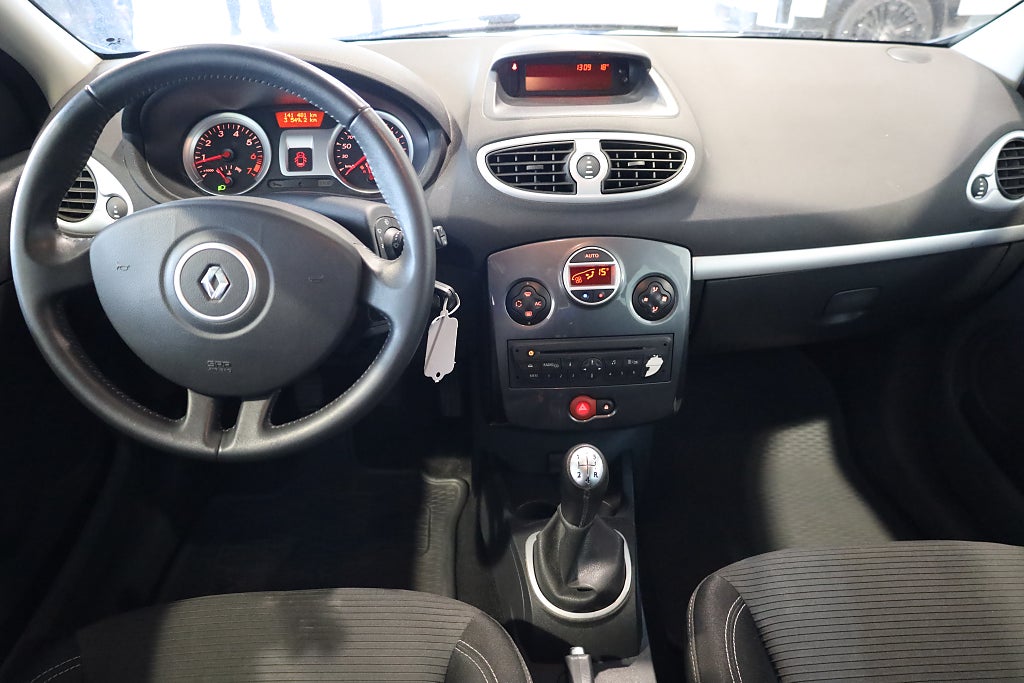 Renault Clio 1,2 75hk 5-dörrars Motorvärmare Nybesiktad 2013