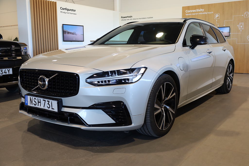 Volvo V90 Recharge T6 AWD AUT R-Design H&K Pano HUD 360° Navi 2021