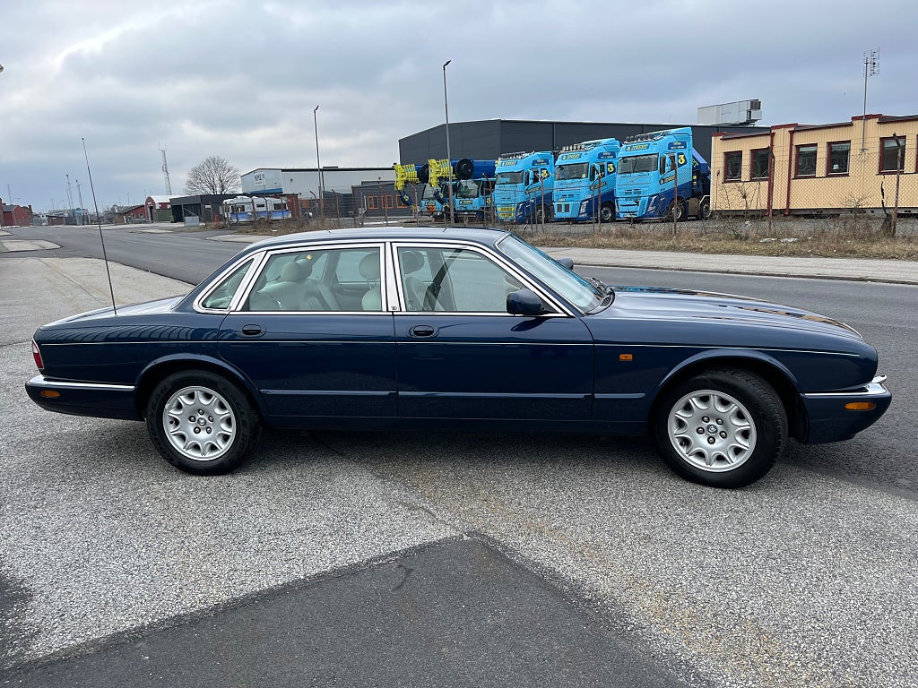 Jaguar XJ 3.2 V8 Sovereign