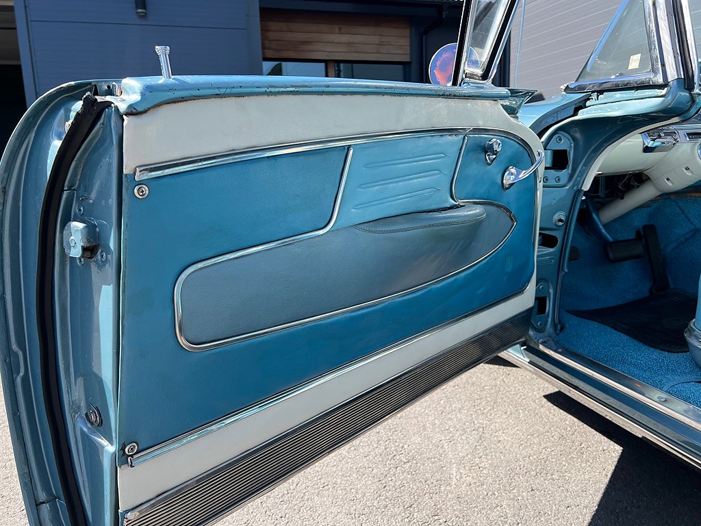 Oldsmobile Ninety-Eight Convertible Coupé 6.1 V8 Hydra-Matic, 4-trinn, 309hk, 1958