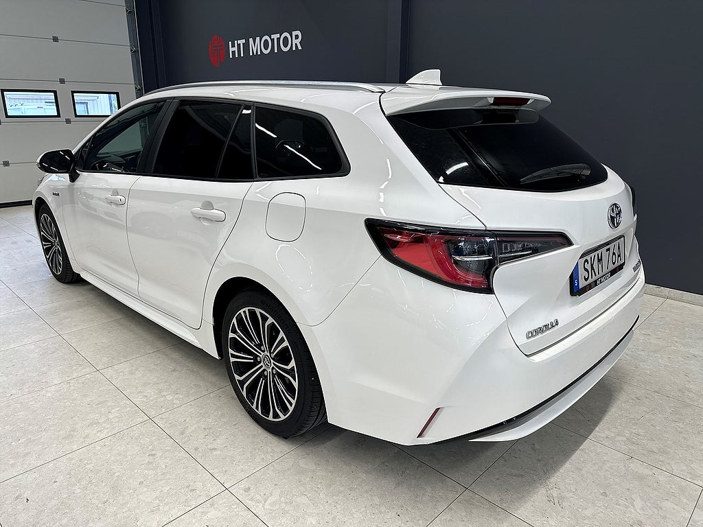 Toyota Corolla Touring Sports Hybrid e-CVT,/B-kamera/Rattvär/NAV/4.99%