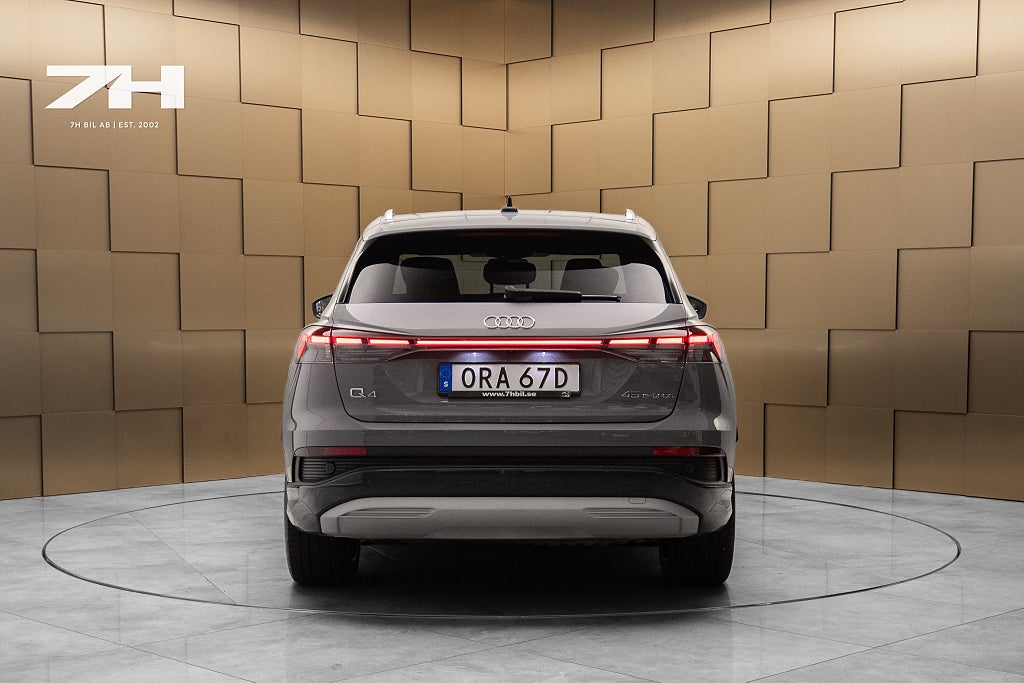Audi Q4 E-Tron Q4 45 e-tron Comfort Sport Edition / Backkamera / Drag